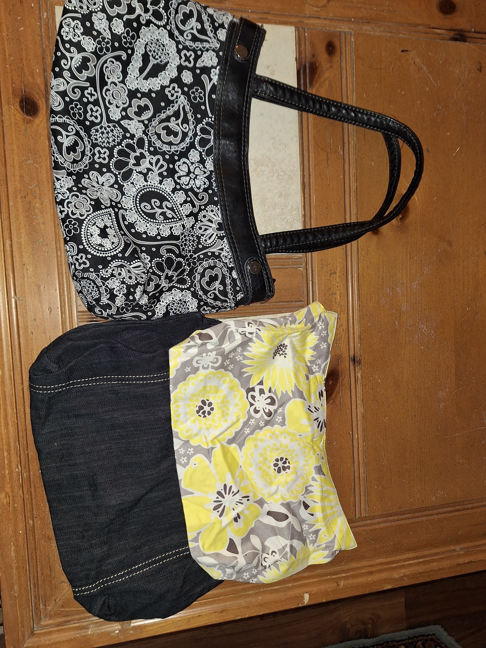 thirty-one Black & White Paisley Bag With 2 Extra Changeable Covers